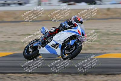 media/Jan-14-2023-SoCal Trackdays (Sat) [[497694156f]]/Turn 4 Set 2 (1030am)/